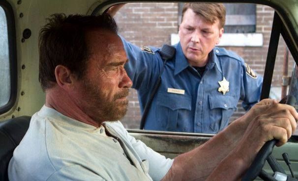 Arnold Schwarzenegger ochraňuje svoju dcéru premieňajúcu sa na zombieho v prvom klipe pre Maggie