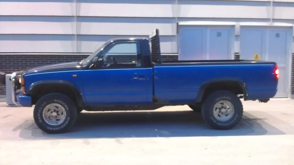 http://i1143.photobucket.com/albums/n624/pilegard/Chevy%20Truck/IMAG0415.jpg