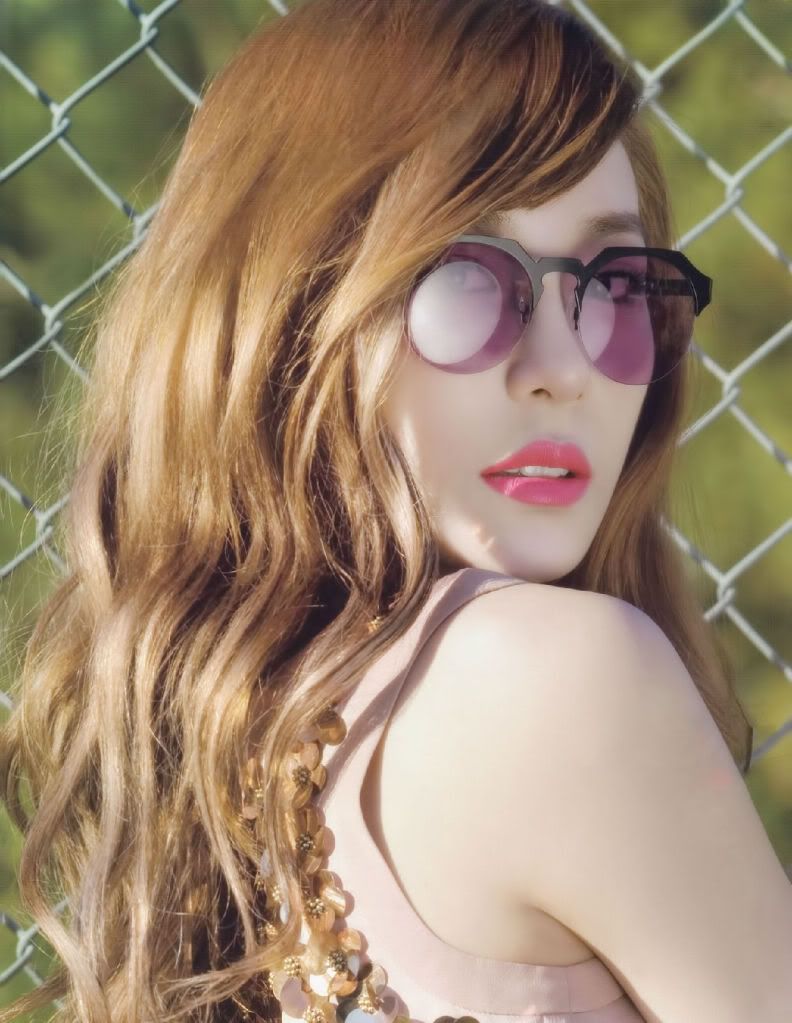 少女時代TiffanyVOGUE GIRL4月雜誌高清圖 16P