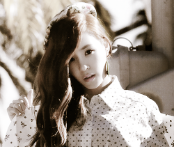 少女時代TiffanyVOGUE GIRL4月雜誌高清圖 16P