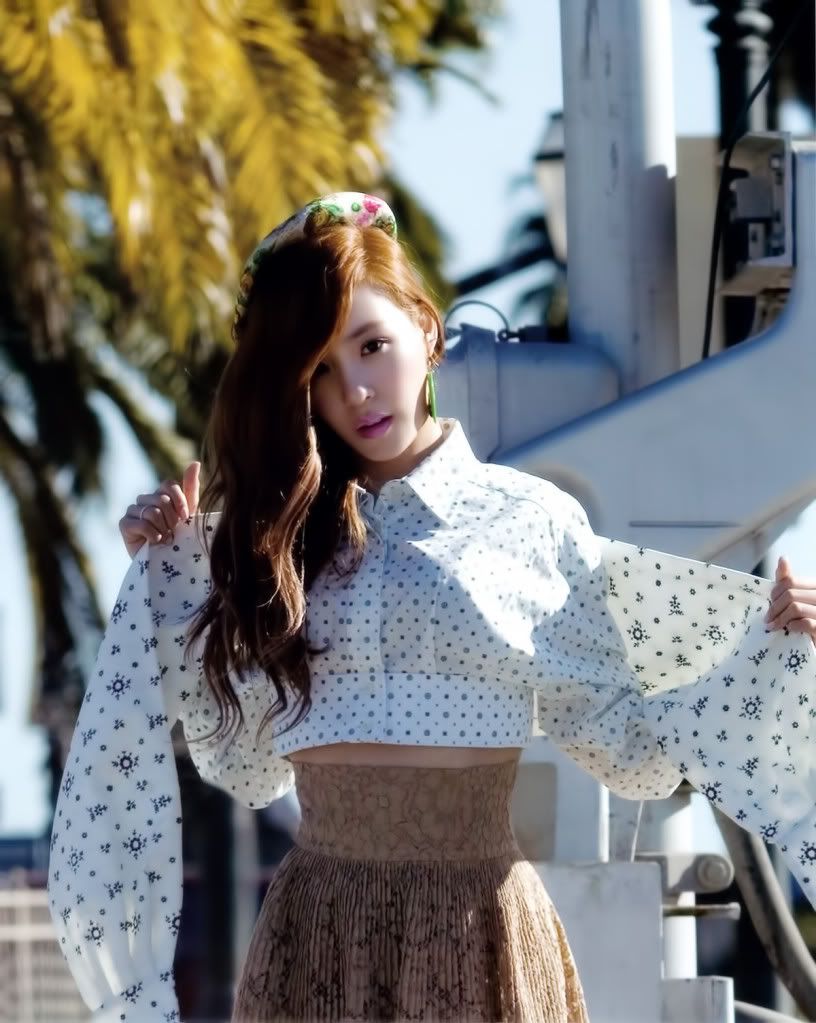 少女時代TiffanyVOGUE GIRL4月雜誌高清圖 16P