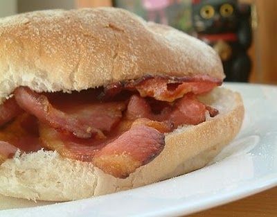 http://i1143.photobucket.com/albums/n627/thedogcody/bacon-sandwich.jpg
