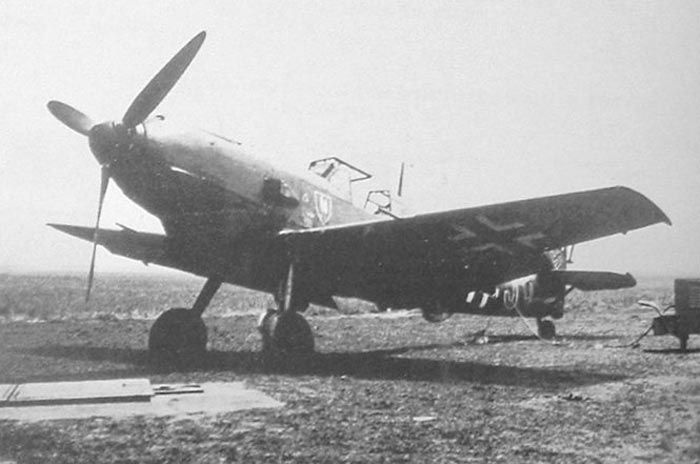 Bf109E_G9_GV_NJG1_Ofw_Paul_Gildner_Leeuw