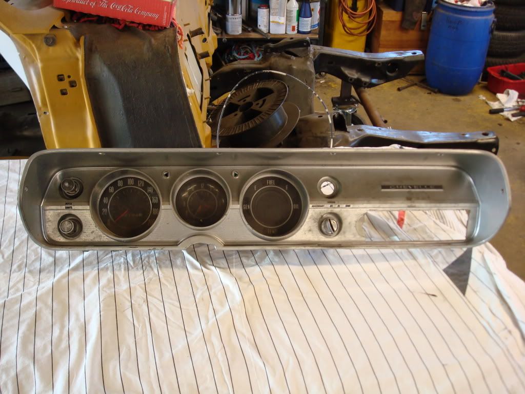 http://i1143.photobucket.com/albums/n633/Bjorn74/Chevelle%20-65%20renovering/DSC00005.jpg