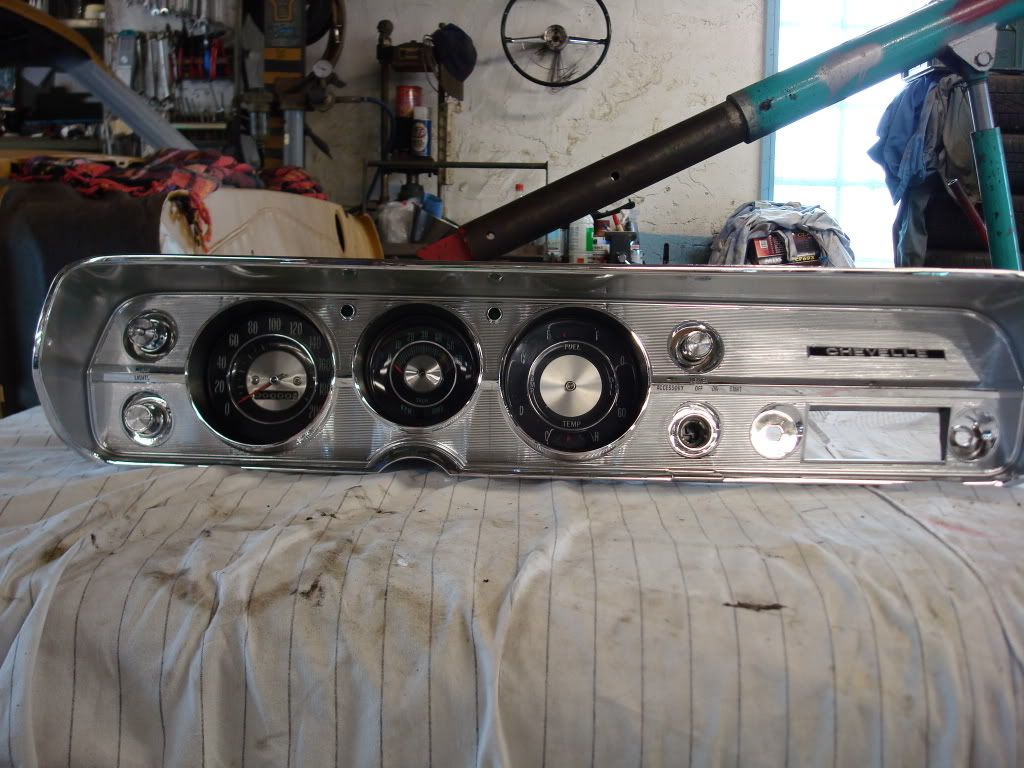 http://i1143.photobucket.com/albums/n633/Bjorn74/Chevelle%20-65%20renovering/DSC00013.jpg