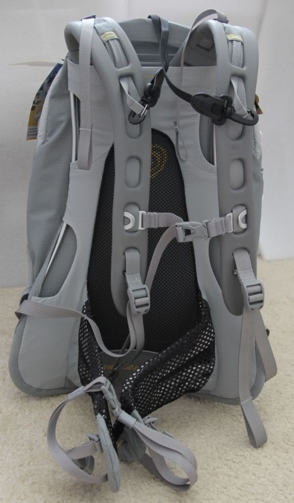 IMAGE: http://i1143.photobucket.com/albums/n638/david_yi/kb01.jpg